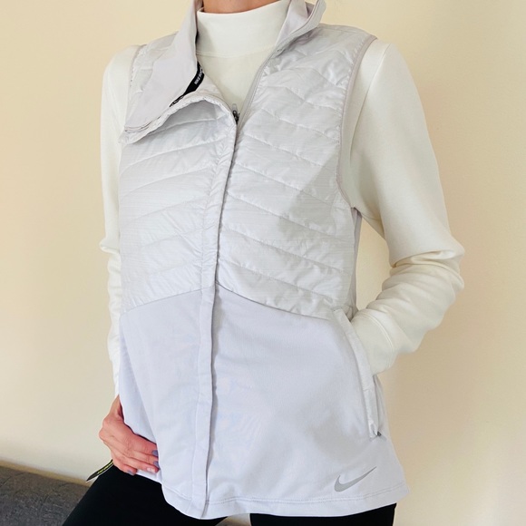 women's nike essential running vest